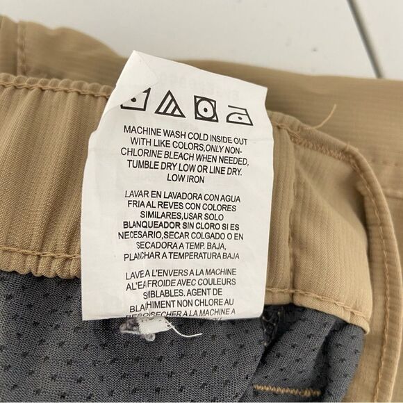 Wrangler Shorts Men’s Size 40 Tan Cargo Quick Dry Golf Outdoor Hiking Trekking - Picture 6 of 14
